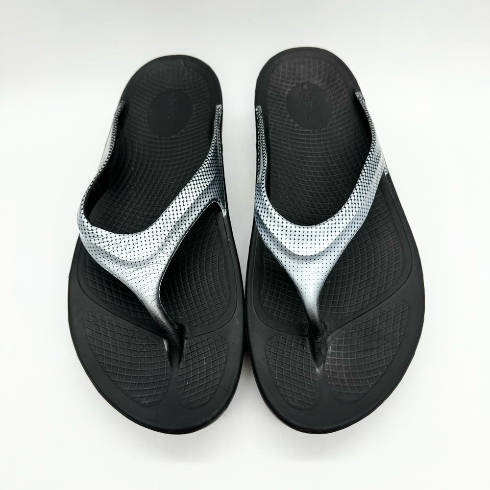 ⭐️⚡️OOFOS EUC Women's Black and White Sandals - Picture 6 of 11